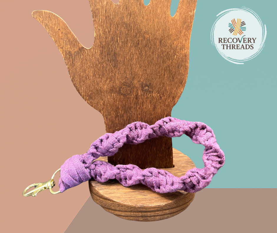 The Linklet Twist| Macrame Keychain Wristlet