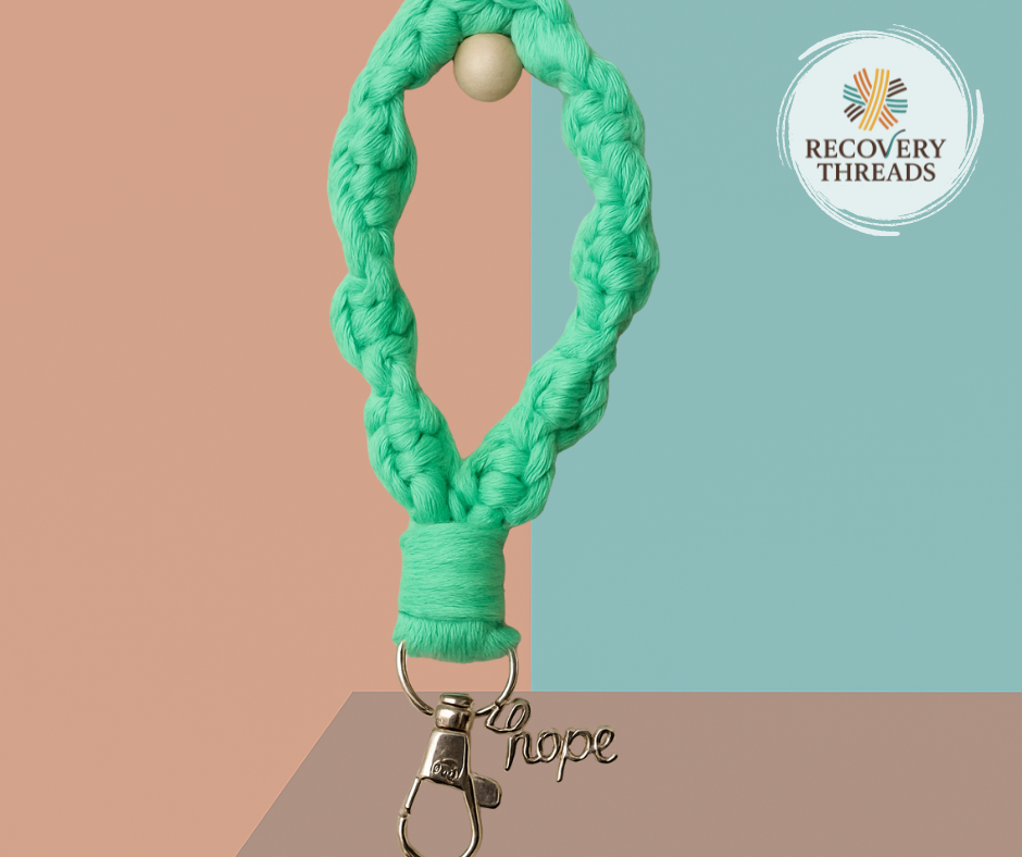The Linklet Twist| Macrame Keychain Wristlet
