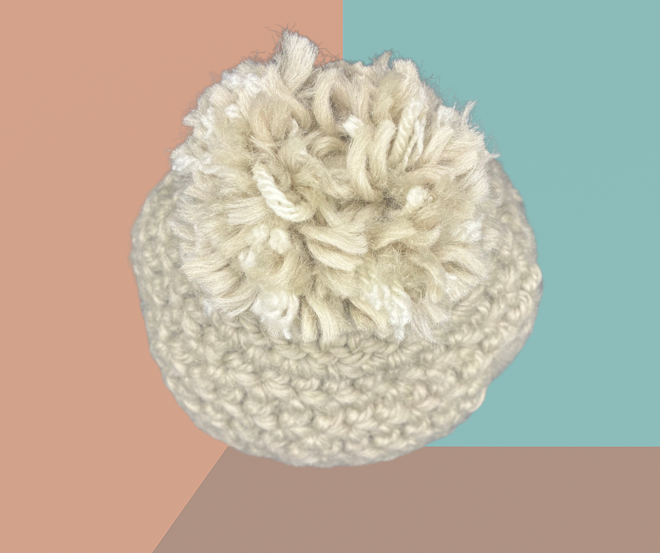 🤍 Classic Cream Beanie. 3-6month size