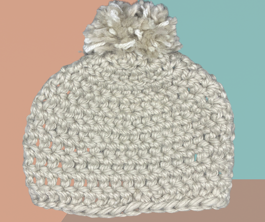 🤍 Classic Cream Beanie. 3-6month size