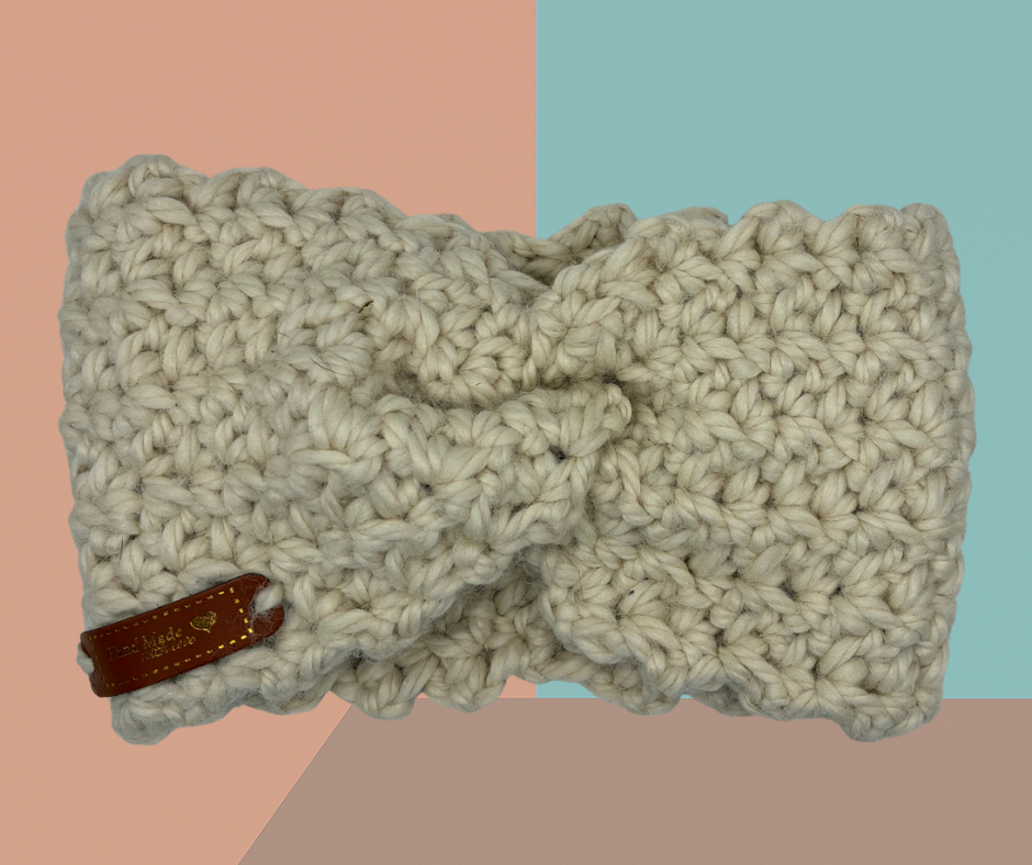 🤍 Neutral Everyday Headband – Simple, soft, and easy to pair with any outfit.