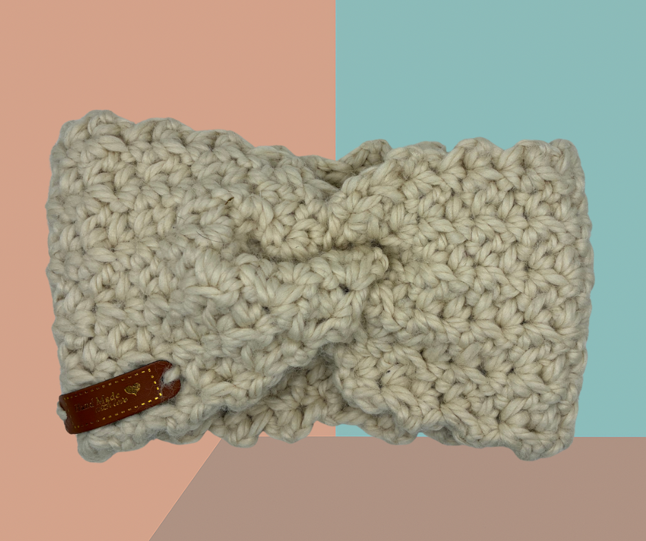 🤍 Neutral Everyday Headband – Simple, soft, and easy to pair with any outfit.
