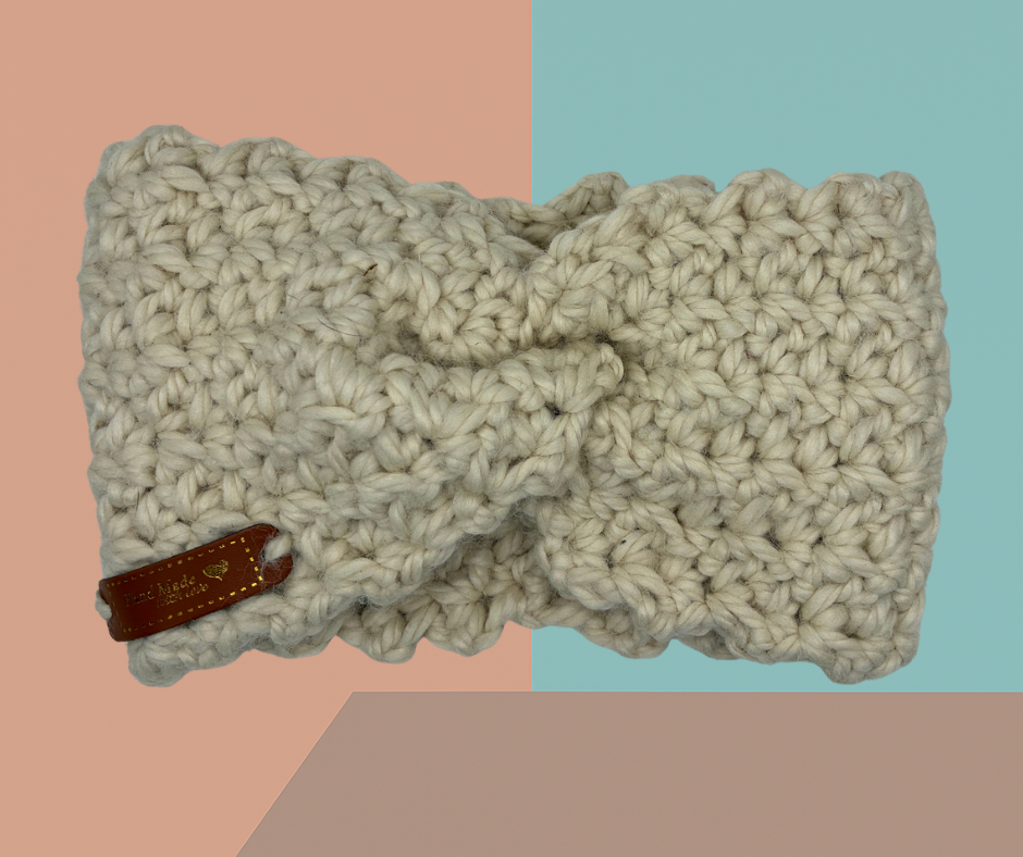 🤍 Neutral Everyday Headband – Simple, soft, and easy to pair with any outfit.